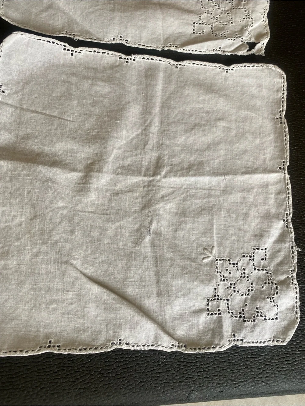 Vintage white bridge cloth w 3 napkins